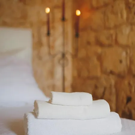 Tenuta 25 - Stone With Pool In Puglia * Putignano