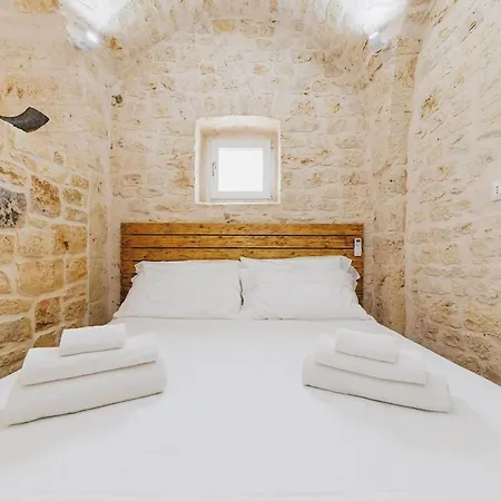 Tenuta 25 - Stone With Pool In Puglia Villa